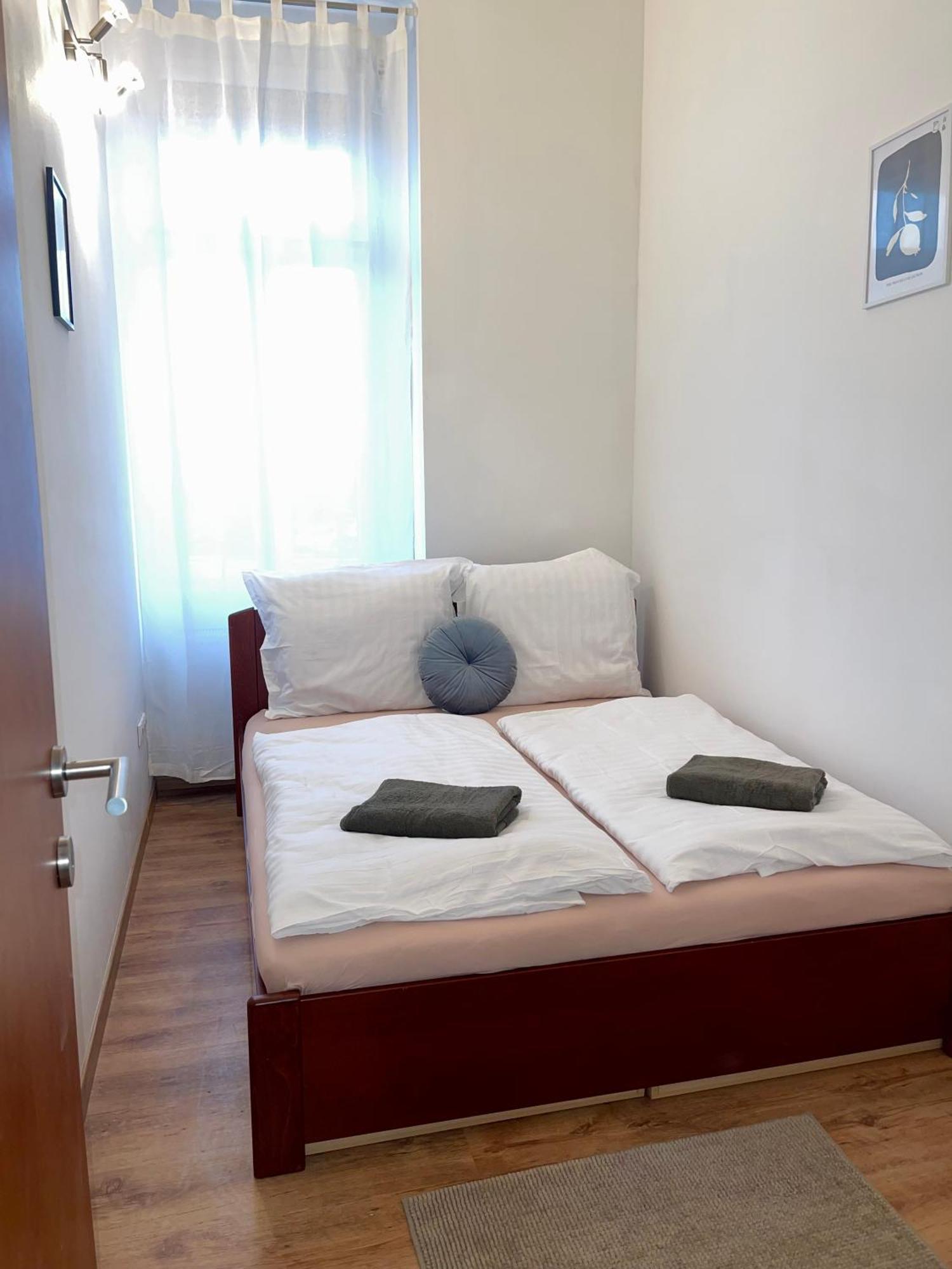 Vivien Apartment Будапеща Екстериор снимка