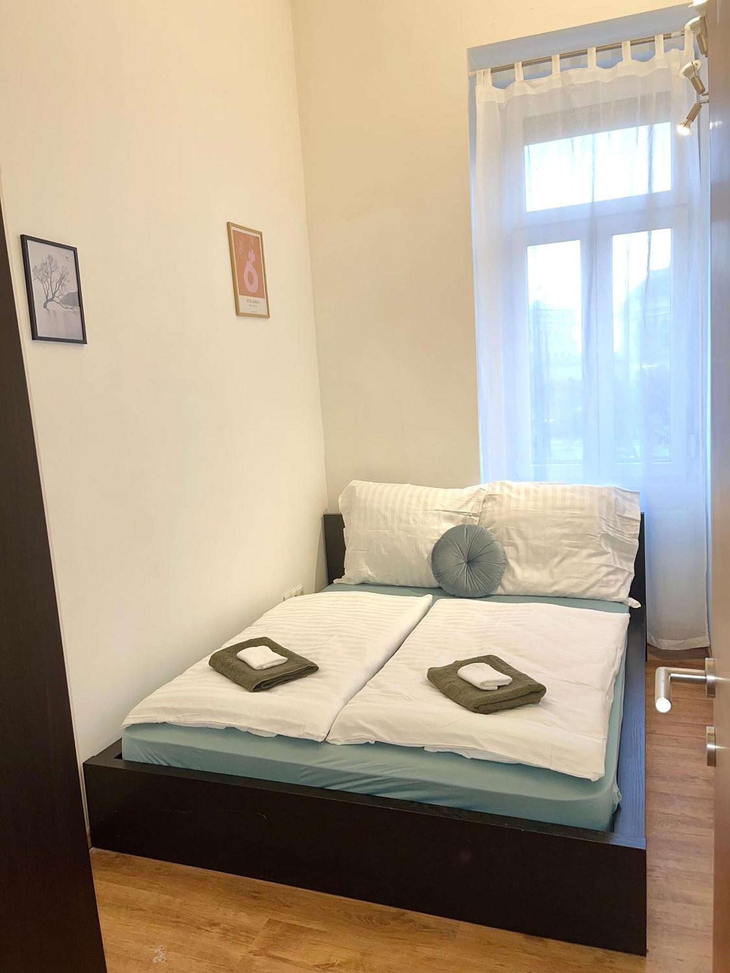 Vivien Apartment Будапеща Екстериор снимка